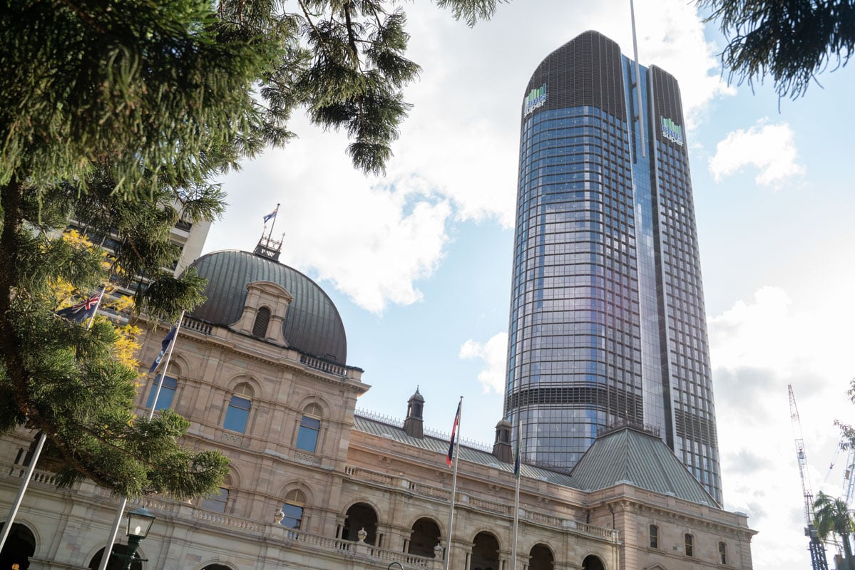 210902 Brisbane CBD Parliament House and 1 William Street Public Service 2