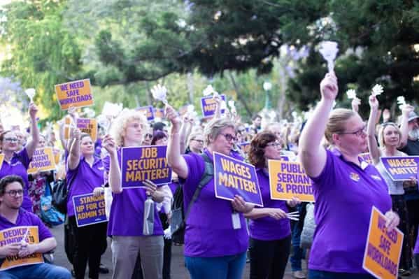 Wages_rally_parliament_house_oct_2018_3-1